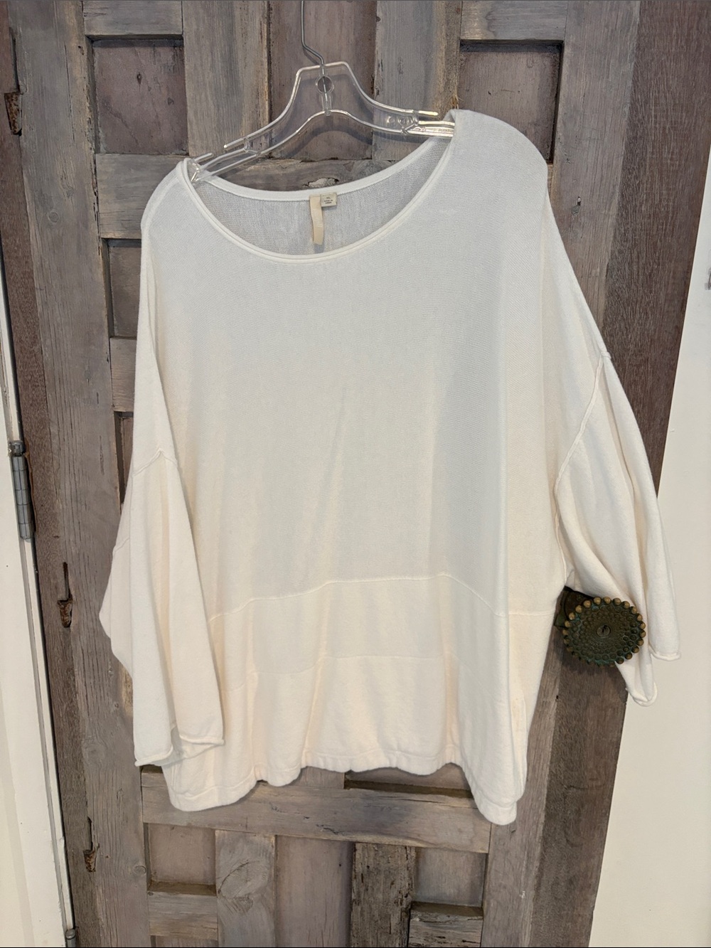 Relaxed white cotton cashmere Women's Drop-Sleeve Top - Casual Everyday .xl